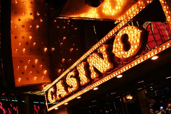 rubic Blackjack table with real dealer, multiple camera angles, and live chat